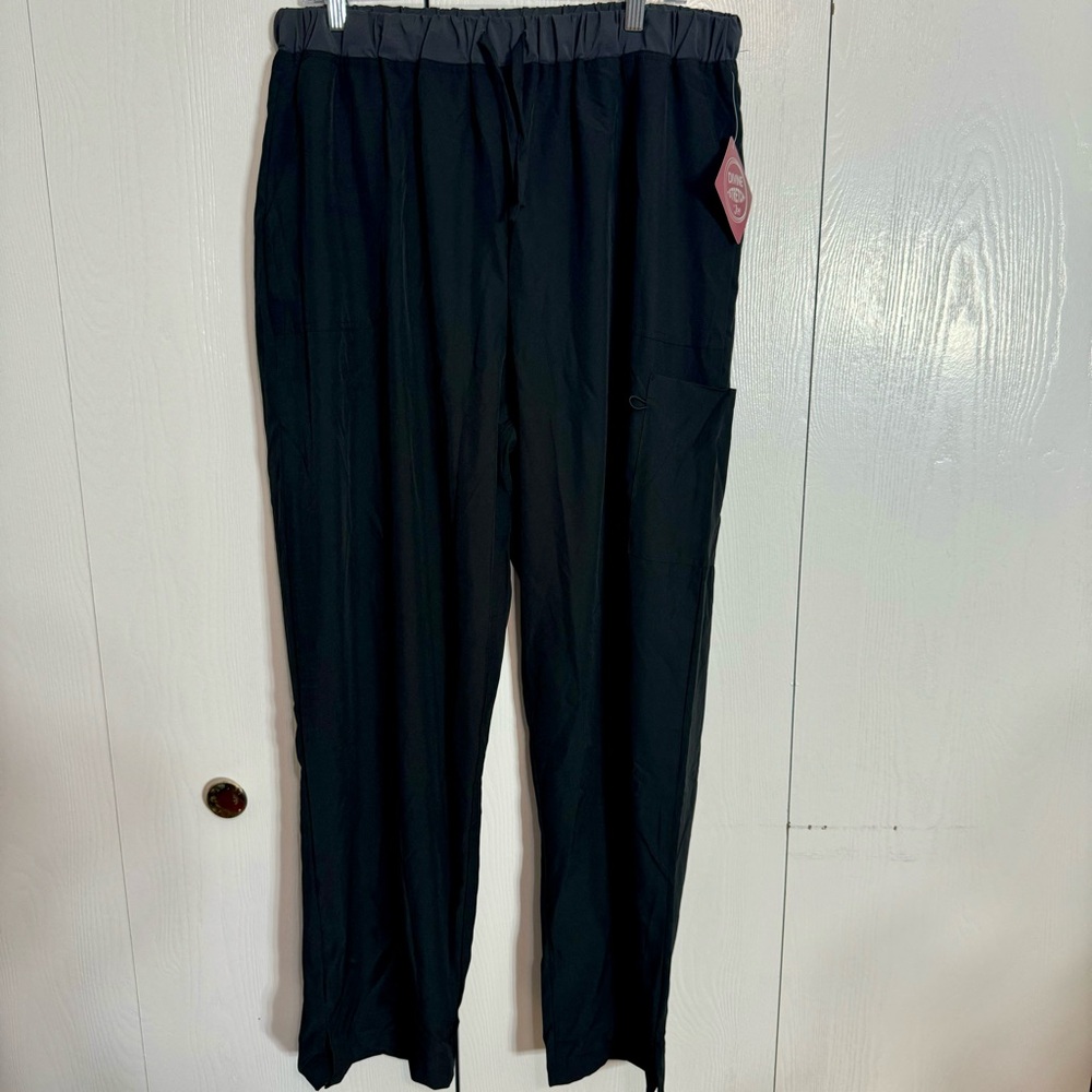 NWT. JDM Divine stretch joggers 2X.